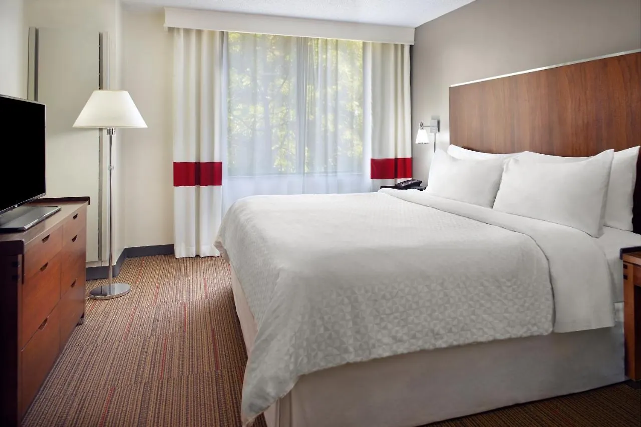 Four Points By Sheraton Charlotte Hotell